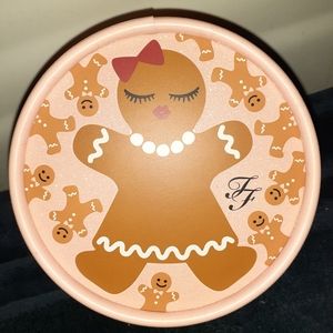 Too Faced Kissable Body Shimmer 